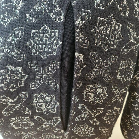 Vintage Knit Long Cardigan with Cut Out Back from Vasginie - Picture 5 of 12